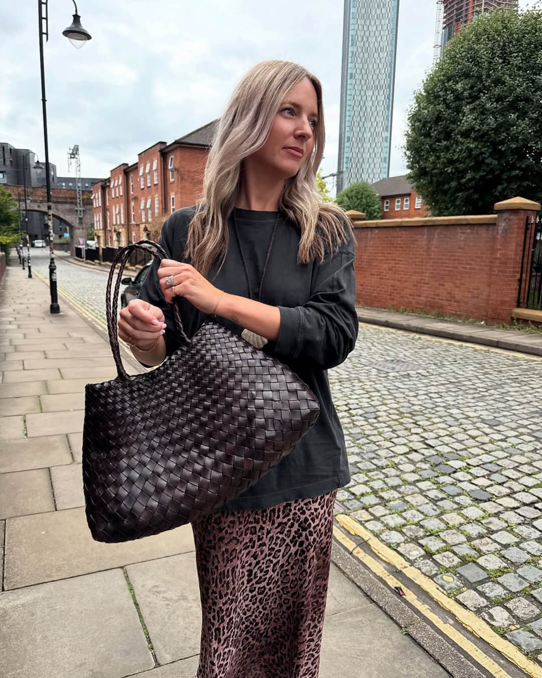 Bolso mediano trenzado de piel vegana Marissa