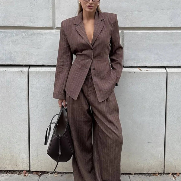 Traje de pantalón de raya diplomática Melanie