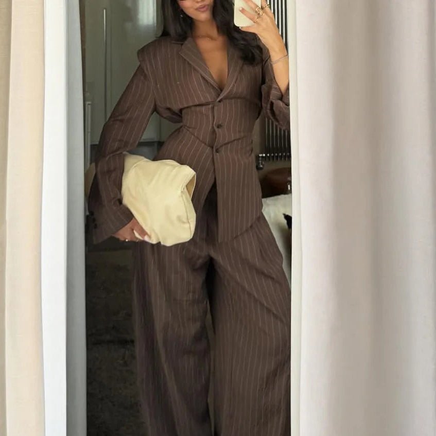 Traje de pantalón de raya diplomática Melanie