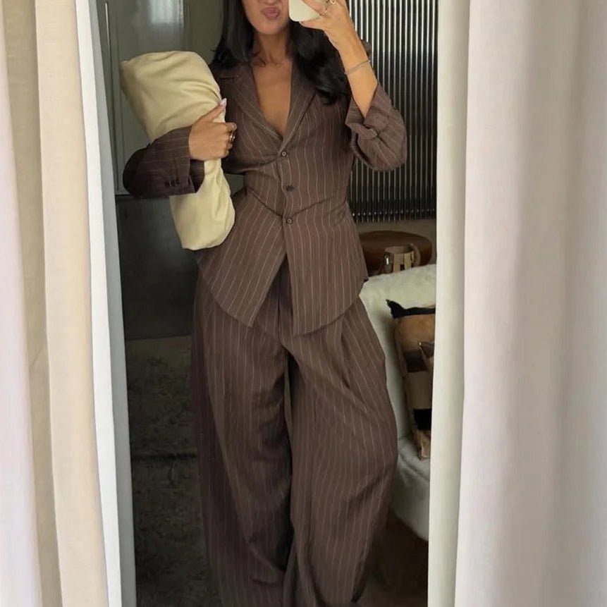 Traje de pantalón de raya diplomática Melanie