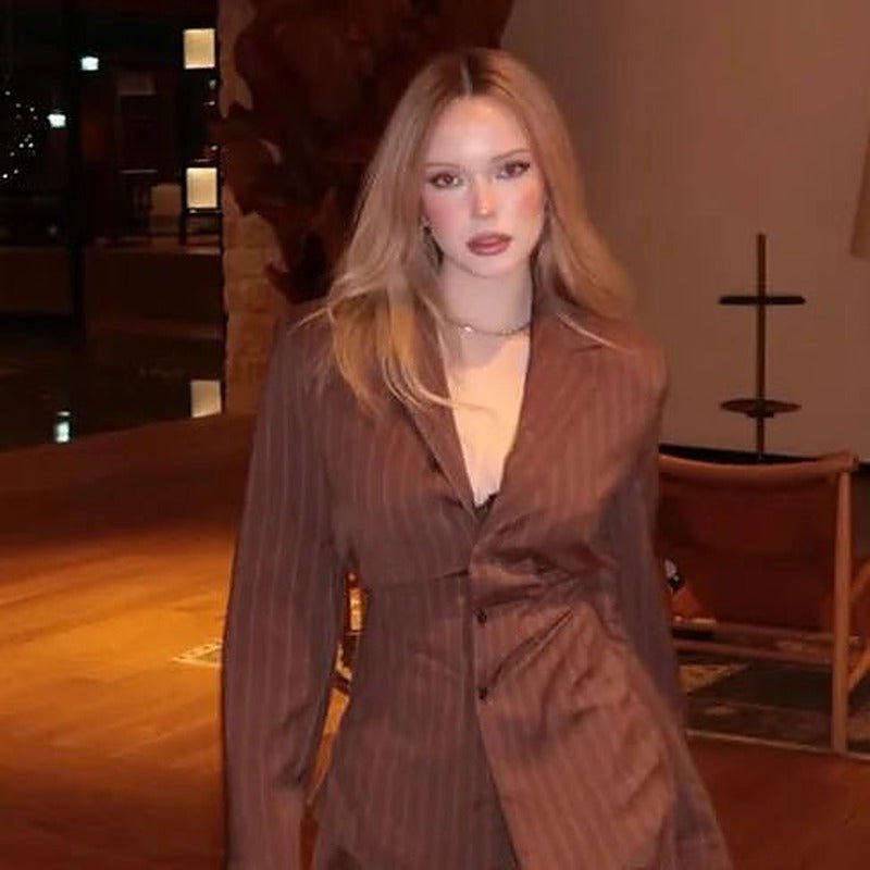 Traje de pantalón de raya diplomática Melanie