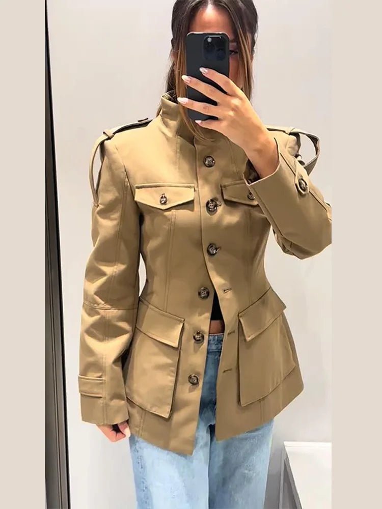 Gabardina Melinda de corte ajustado