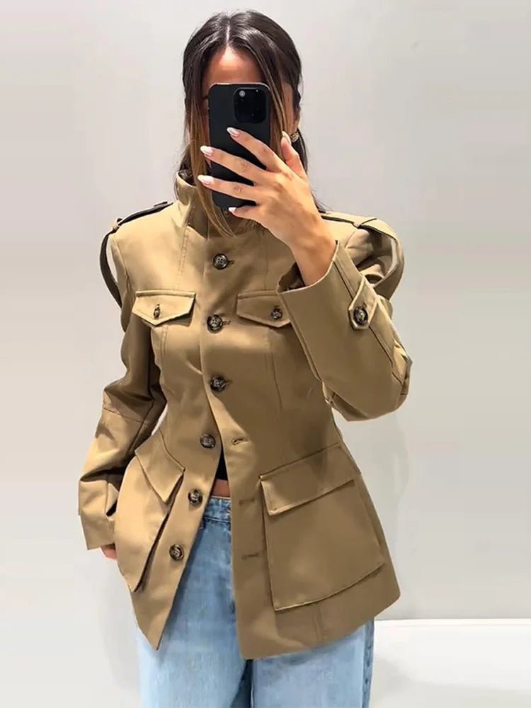 Gabardina Melinda de corte ajustado