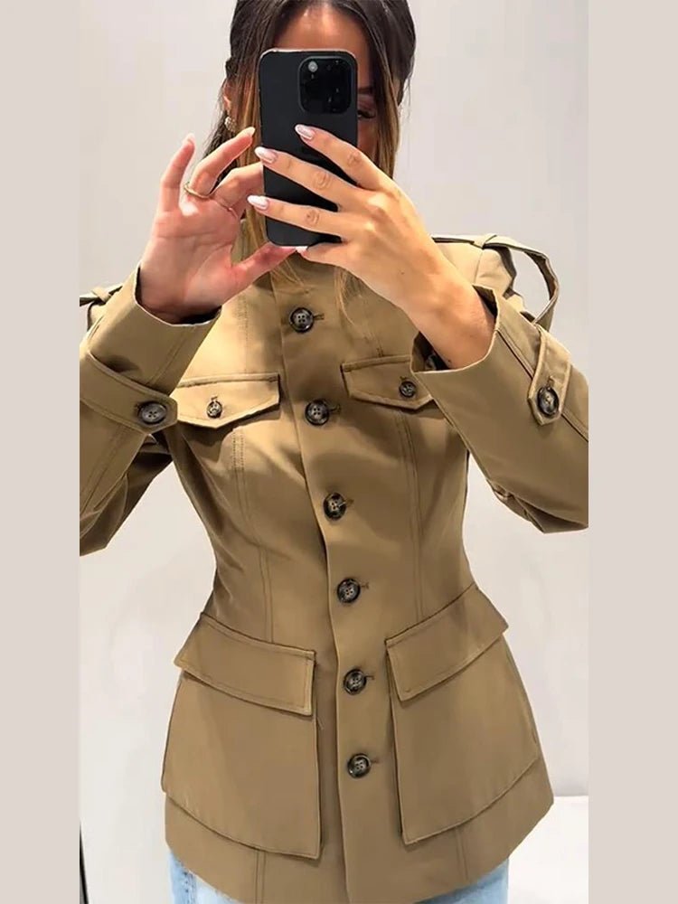 Gabardina Melinda de corte ajustado