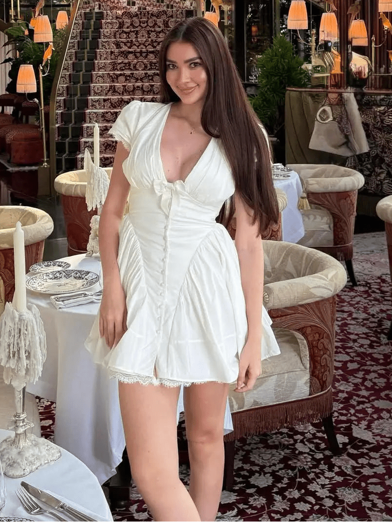 Minivestido con lazo y escote en V Mia