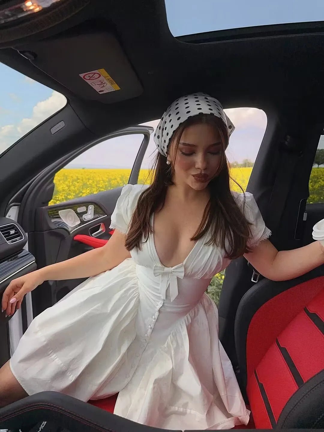 Minivestido con lazo y escote en V Mia