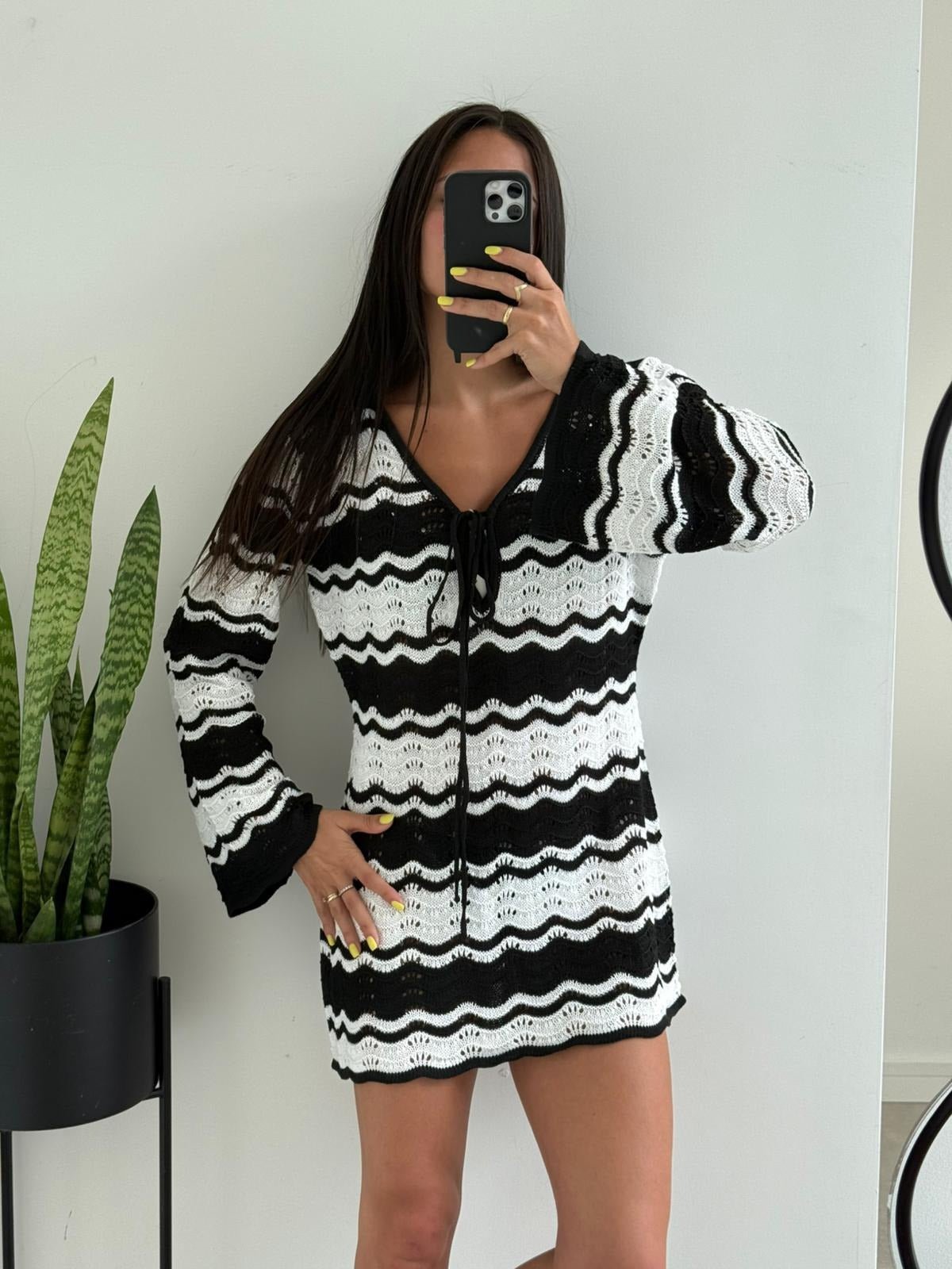 Minivestido de crochet en contraste Miriam