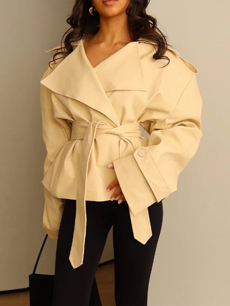 Gabardina corta Molly con cinturón