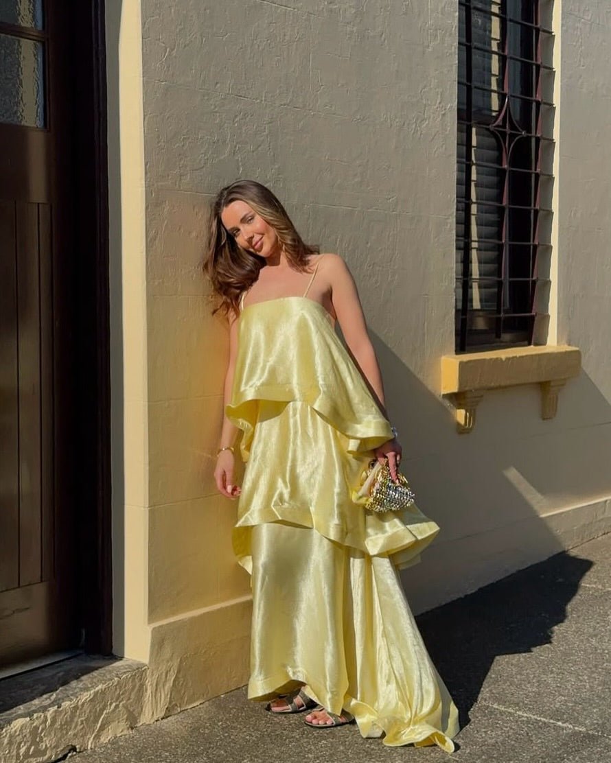 Vestido largo de satén con volantes escalonados Nadia