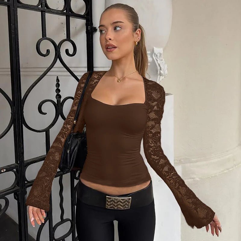 Top de encaje con mangas acampanadas Nadine