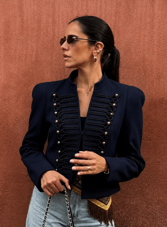 Chaqueta napoleónica Nadya con cuello alto