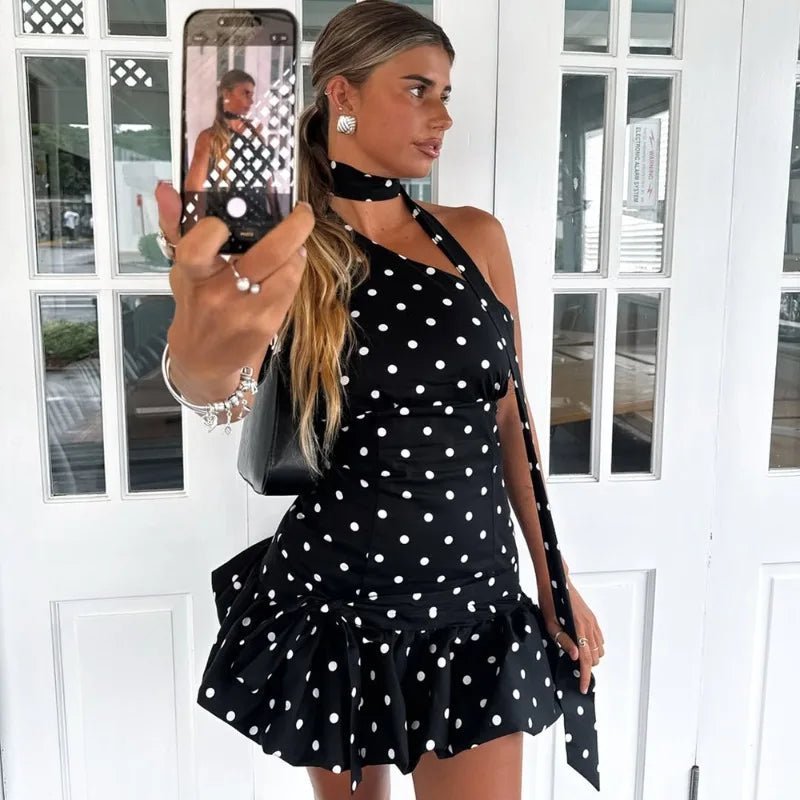 Minivestido de lunares de un solo hombro Nina