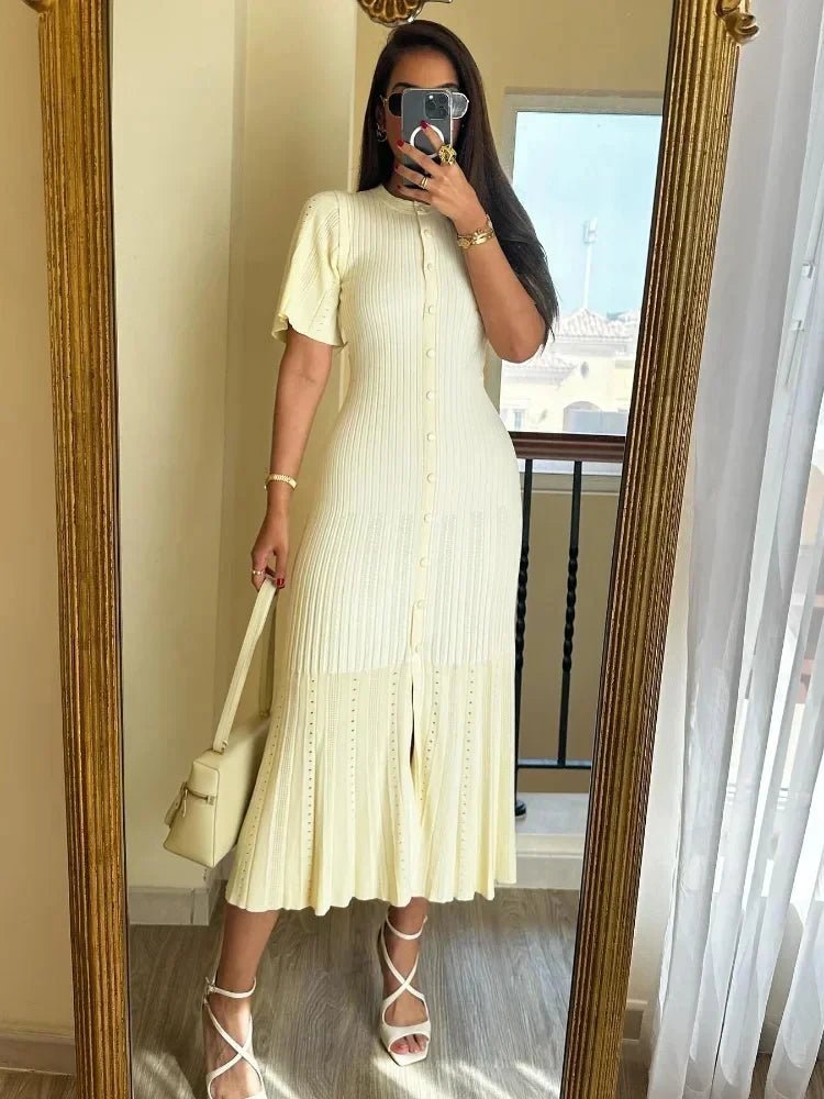 Vestido midi de punto plisado Ninon con mangas acampanadas