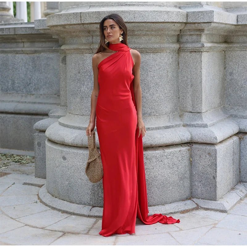 Vestido de satén halter con espalda descubierta Noor