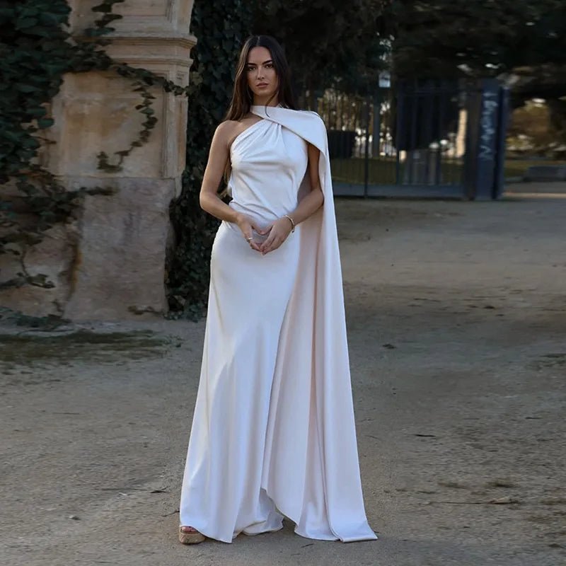 Vestido de satén halter con espalda descubierta Noor