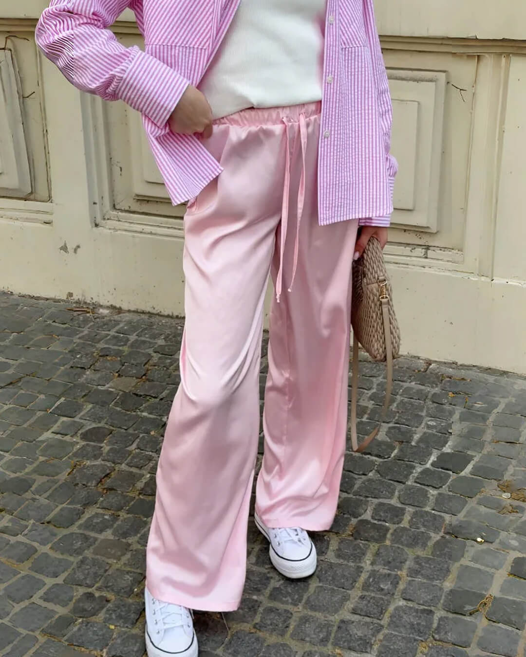 Pantalones Norma de satén, cintura alta y pierna ancha