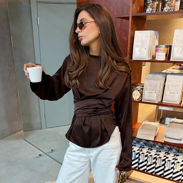 Blusa de satén Penelope con lazo en la espalda