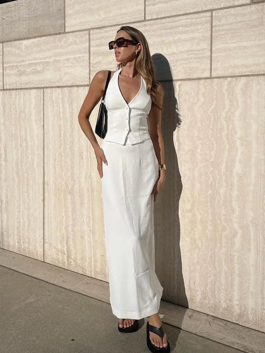Conjunto de chaleco halter y falda Reese
