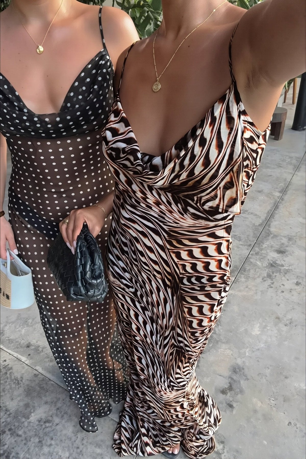 Vestido largo lencero con escote drapeado Reina