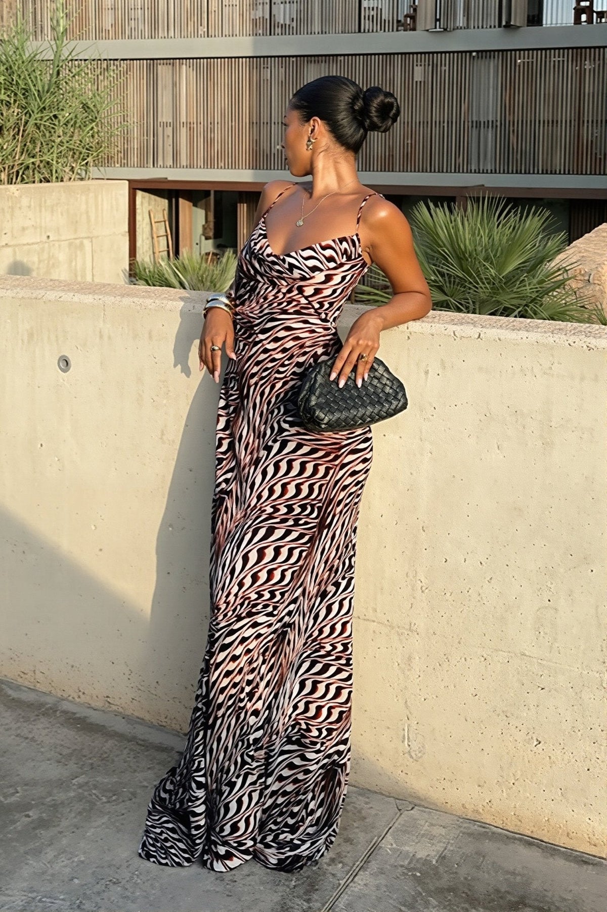 Vestido largo lencero con escote drapeado Reina