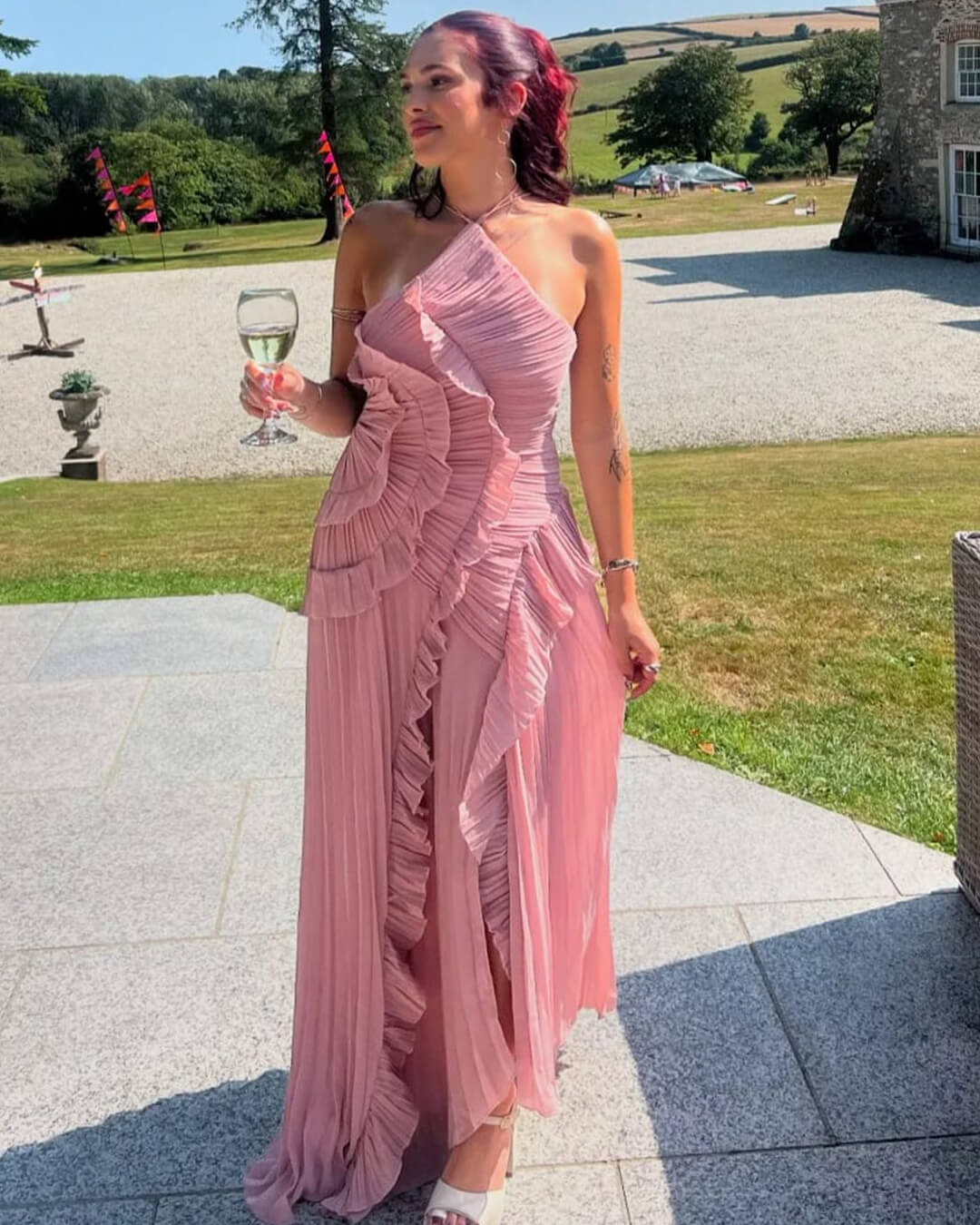 Vestido de gala de corte A con cuello halter Renata