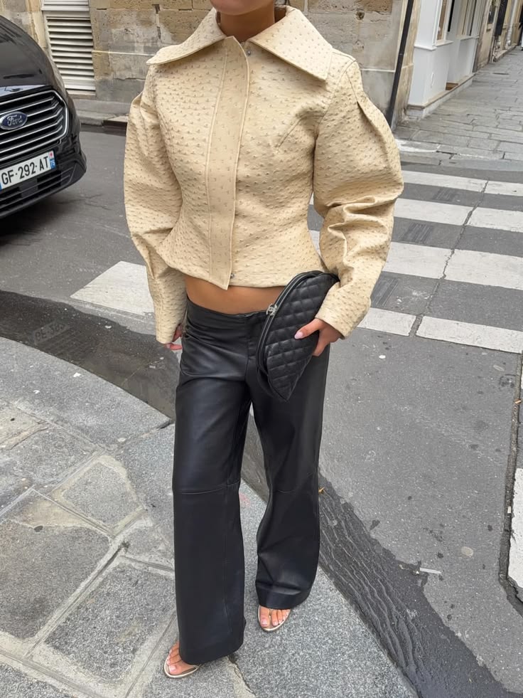 Chaqueta de polipiel con plumas de avestruz Rosette