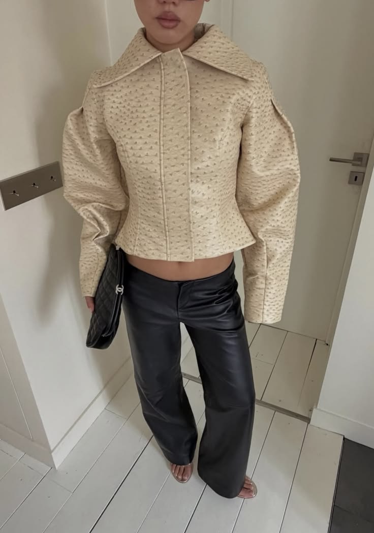 Chaqueta de polipiel con plumas de avestruz Rosette