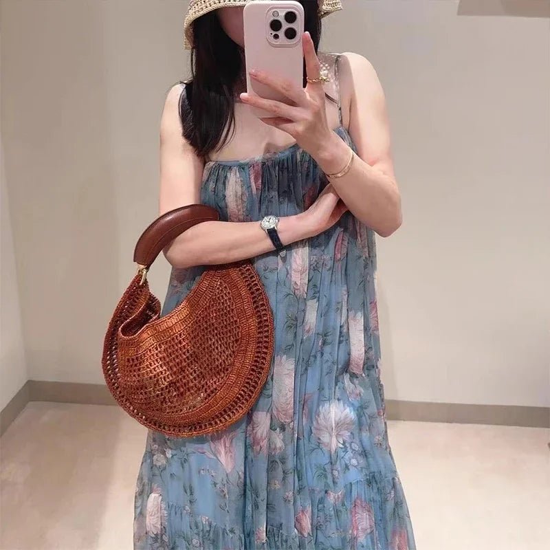 Bolso tejido de media luna Sabine