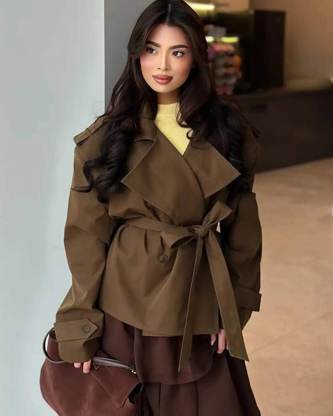 Gabardina corta Sandy con cordones