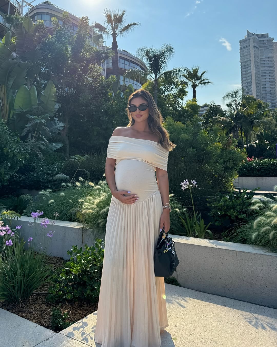 Vestido Serena fluido y de hombros descubiertos