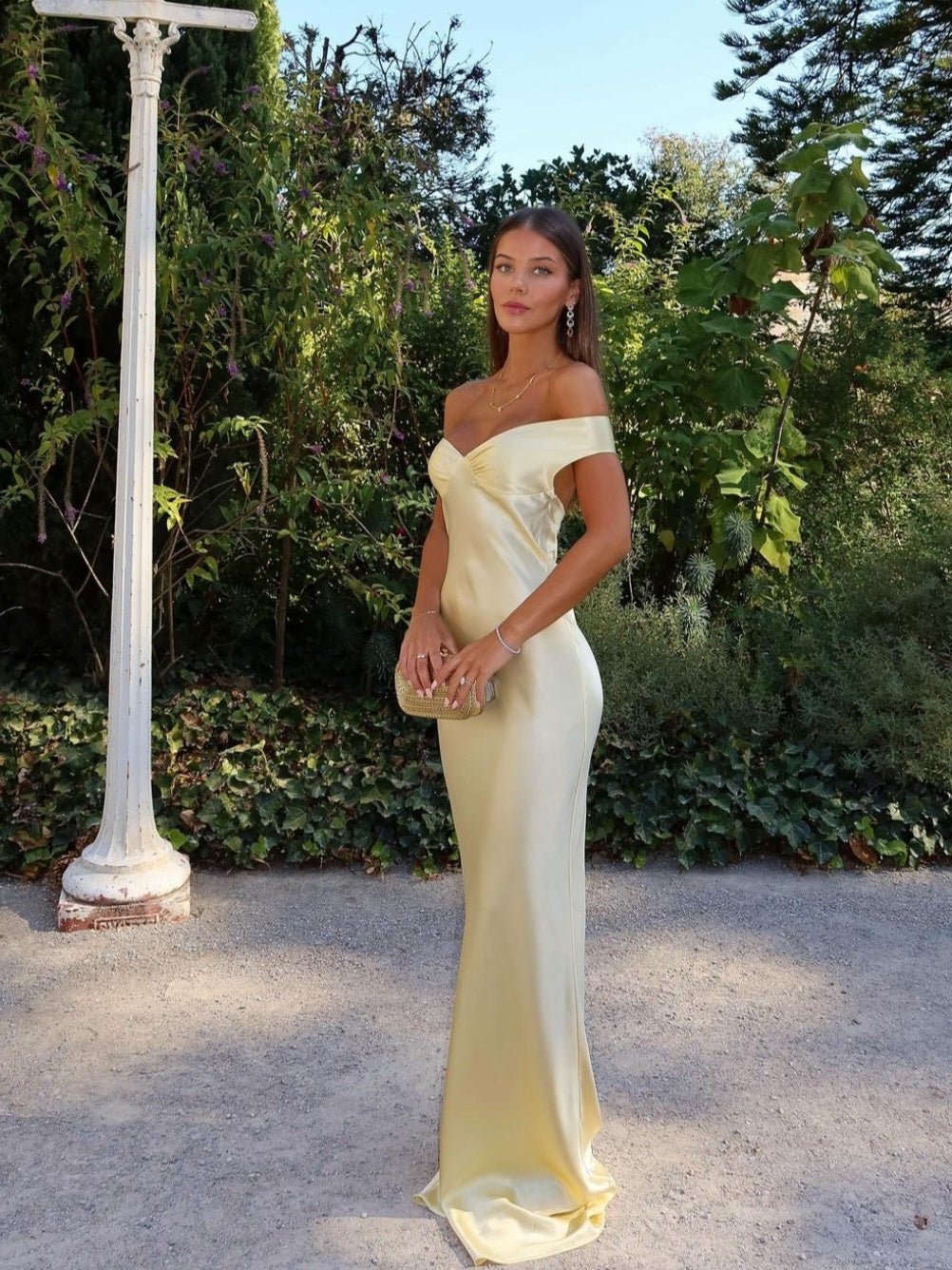 Vestido largo Serene de satén y espalda descubierta