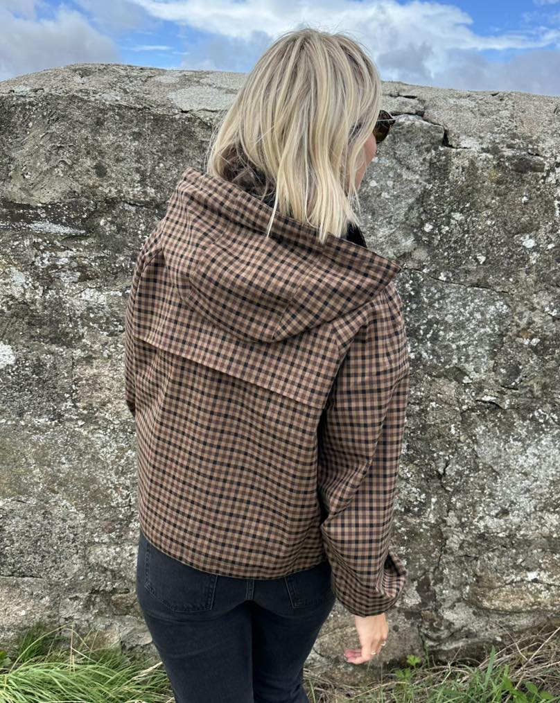 Chaqueta camisera de cuadros con capucha Shirley