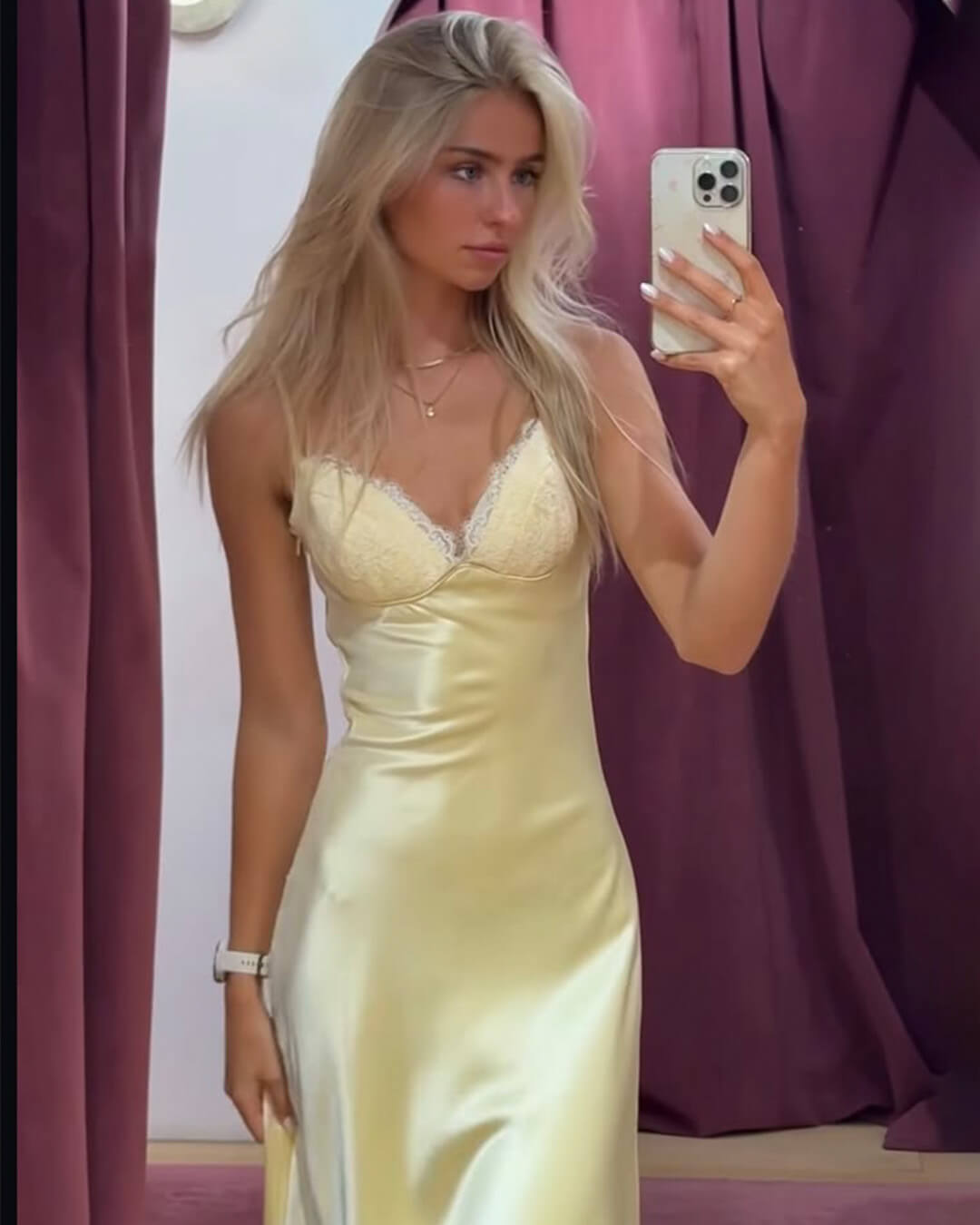Vestido midi de satén con espalda descubierta Sophia