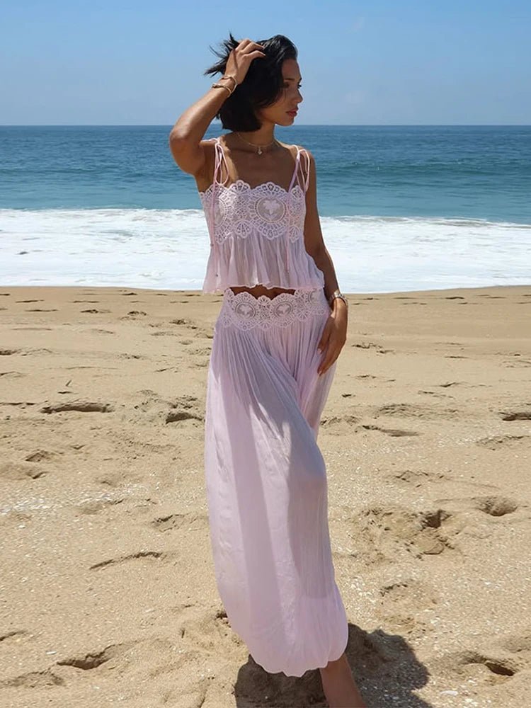 Conjunto Sophia de top corto y pantalón con volantes de encaje floral