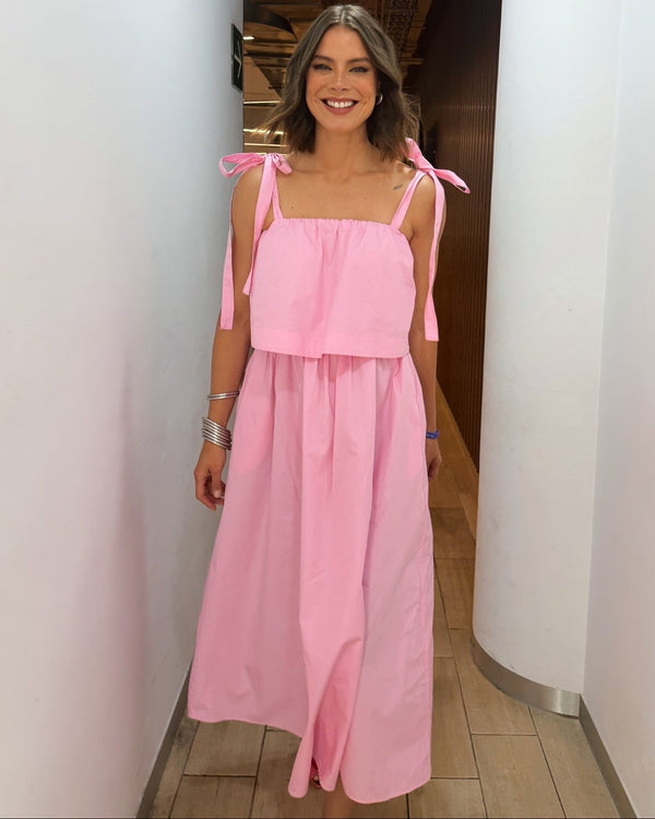 Vestido midi rosa con lazo y volantes Sophia