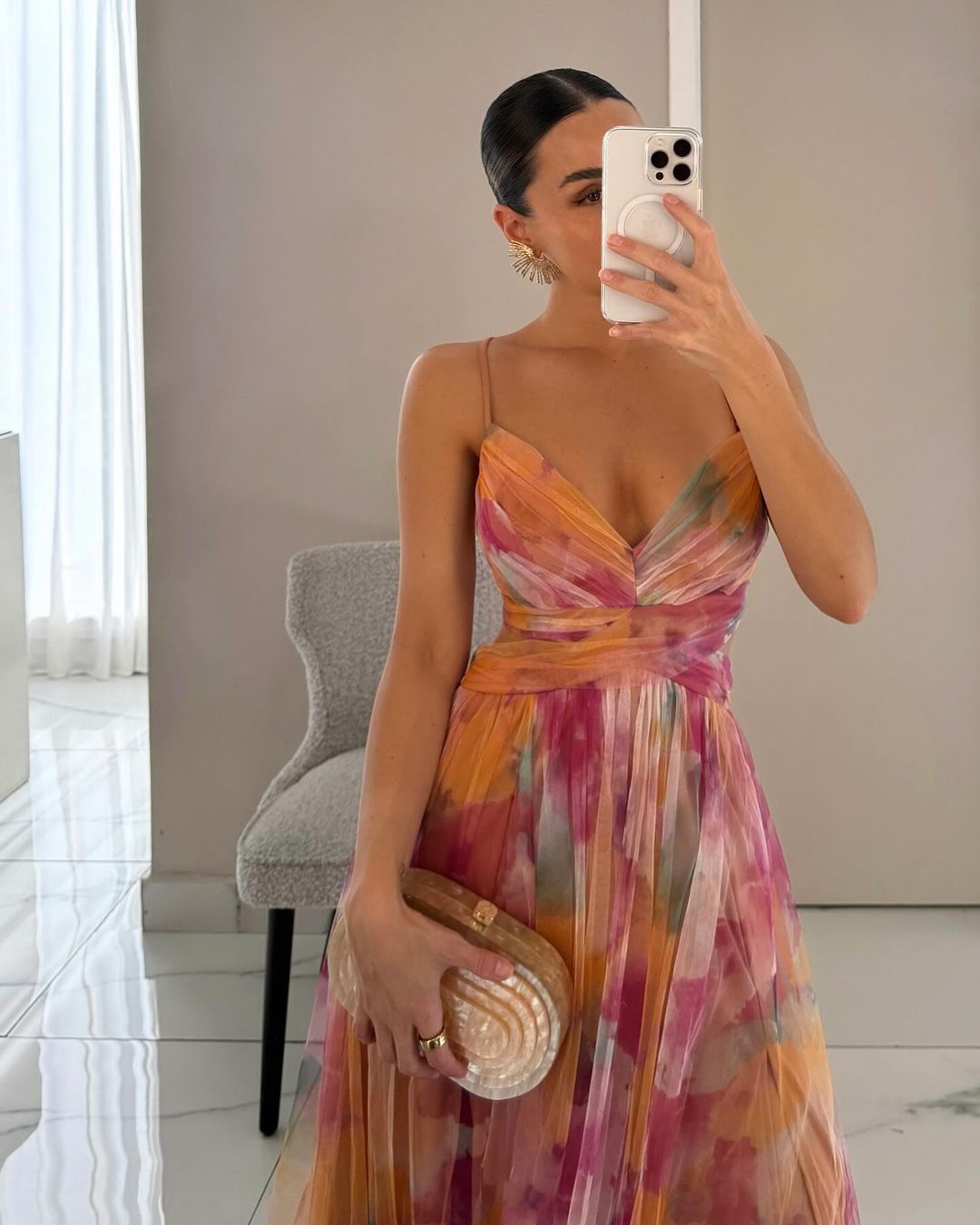 Vestido largo floral con escote en V Stella