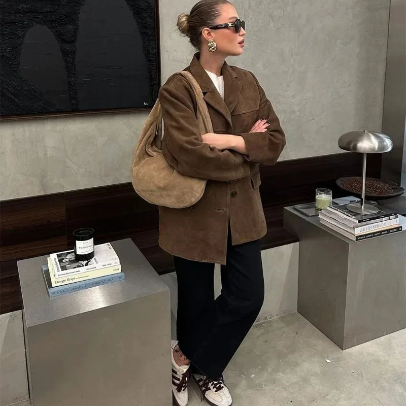 Chaqueta de ante con solapas y botones