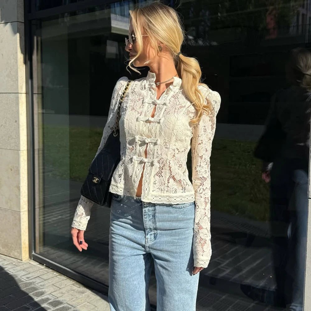 Blusa de encaje de manga larga Suzan