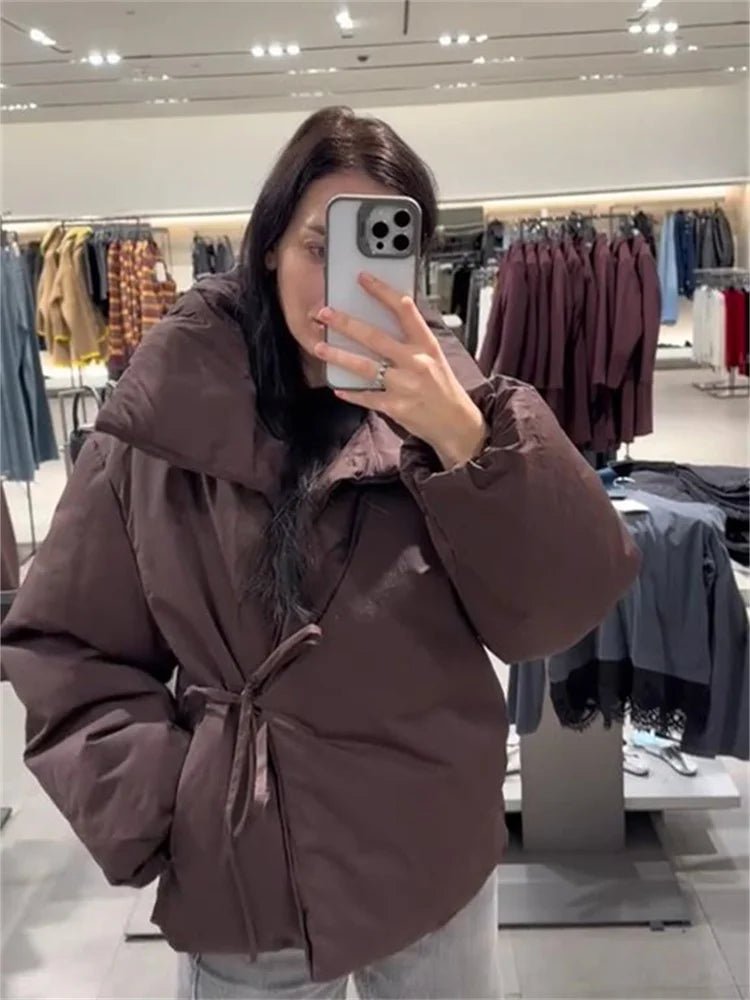 Chaqueta acolchada con cuello alto y cierre de lazo Suzy