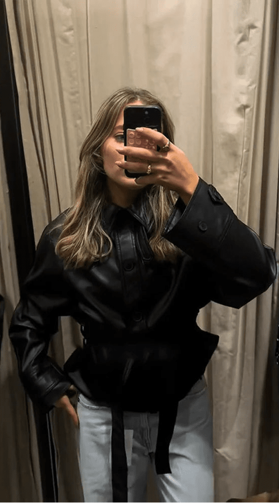 Chaqueta de piel sintética con cinturón Tabitha