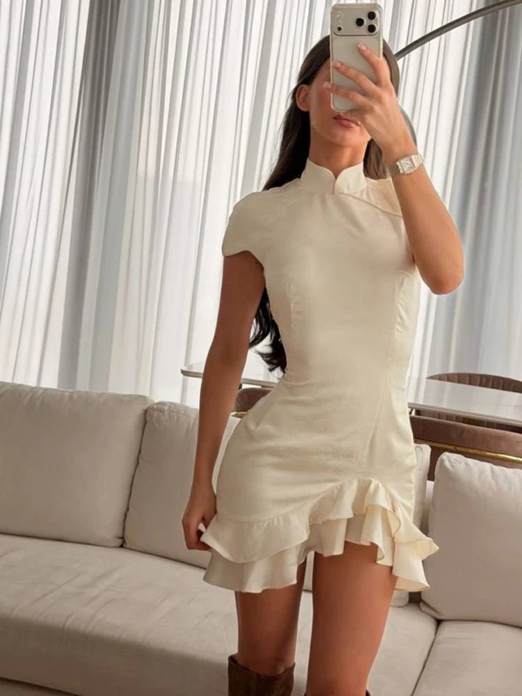 Vestido de satén con cuello de encaje Talia