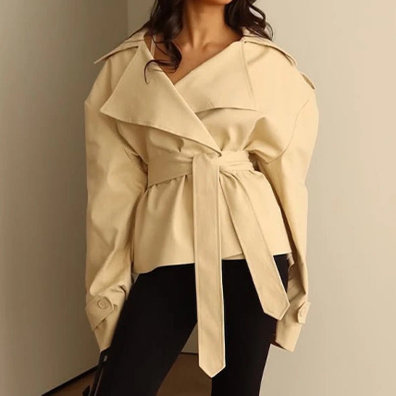 Gabardina corta con cordones Tara