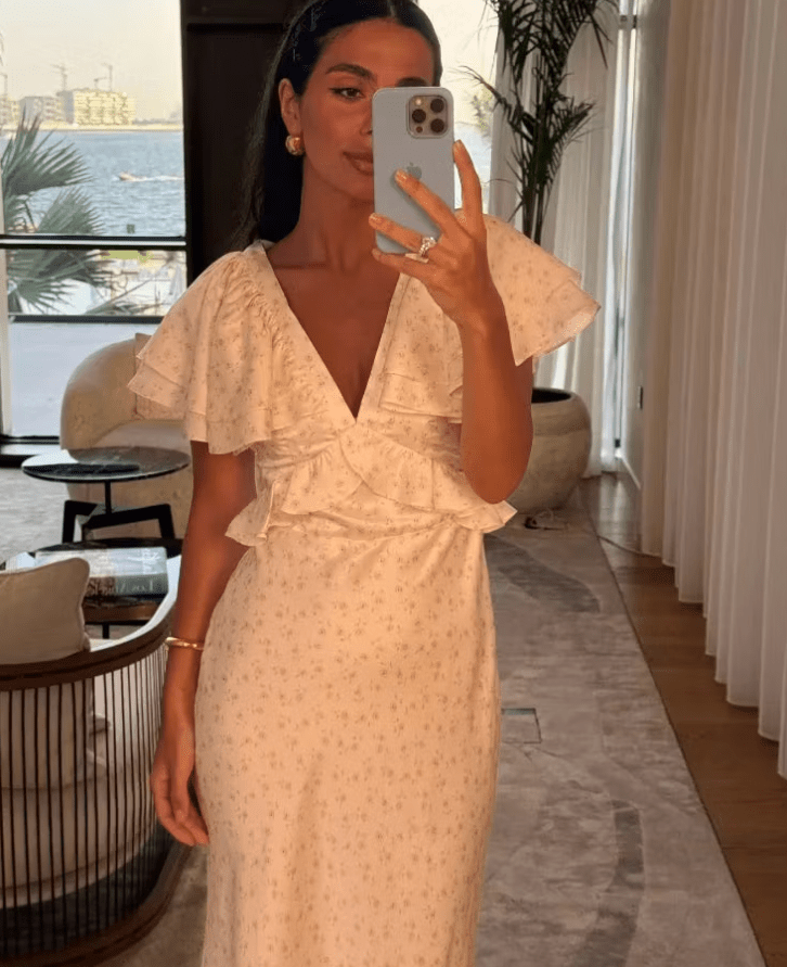 Vestido midi con mangas de volantes Taylor