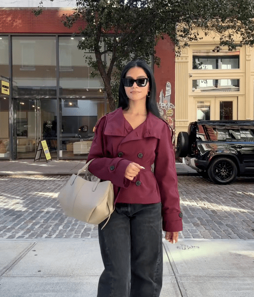Gabardina corta Thea con cinturón