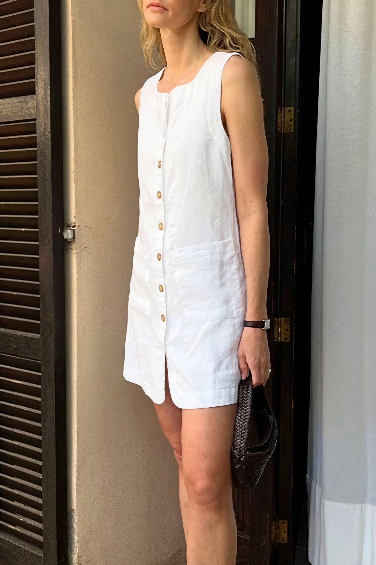 Minivestido Themis de lino con escote cuadrado y botones