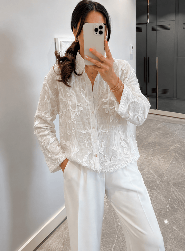 Blusa Tina de manga larga con bordado