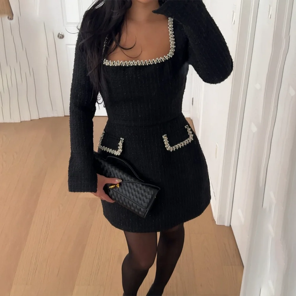 Vestido de tweed con escote cuadrado y mangas largas