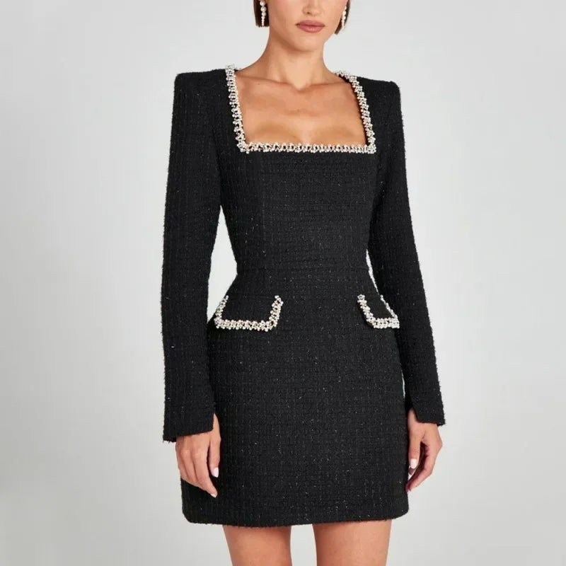 Vestido de tweed con escote cuadrado y mangas largas