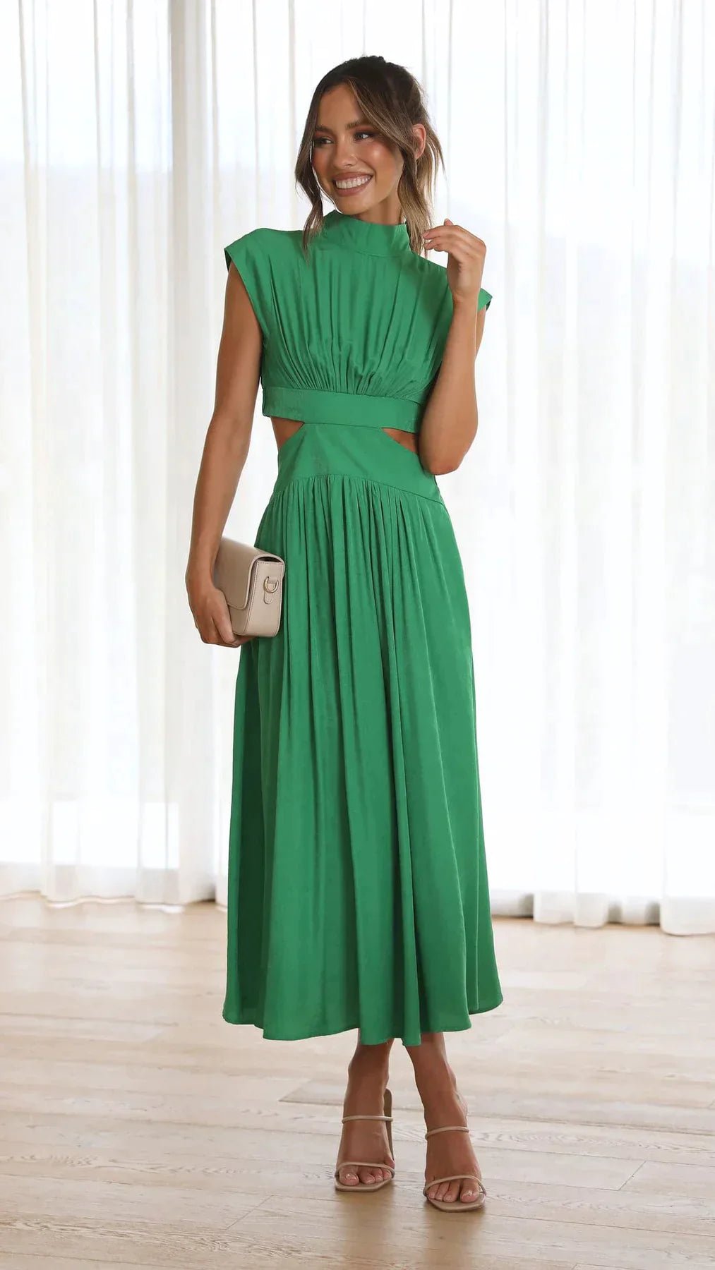 Vestido midi Valentina de cuello alto con aberturas en la cintura