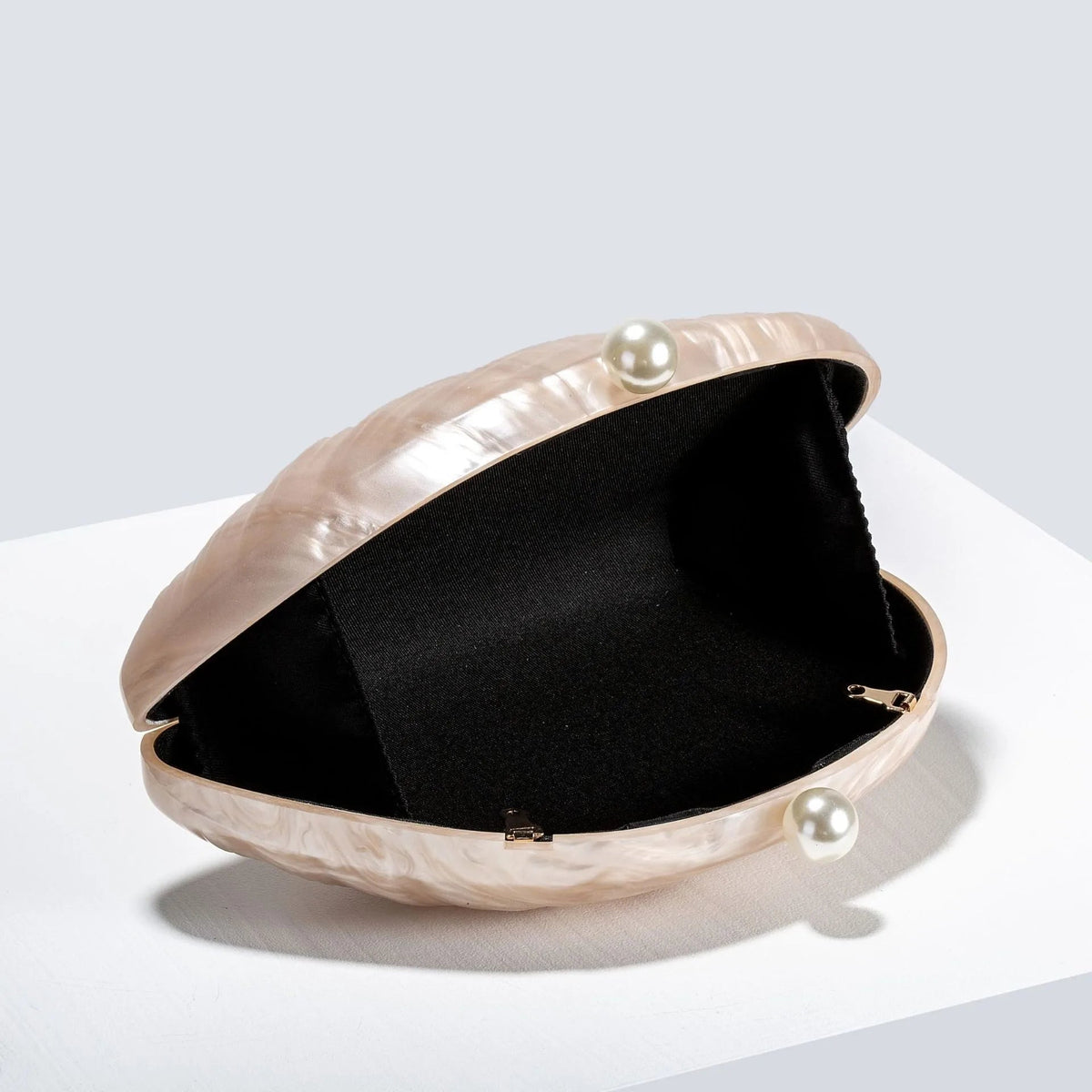 Valentina Shell-Shaped Clutch Purse